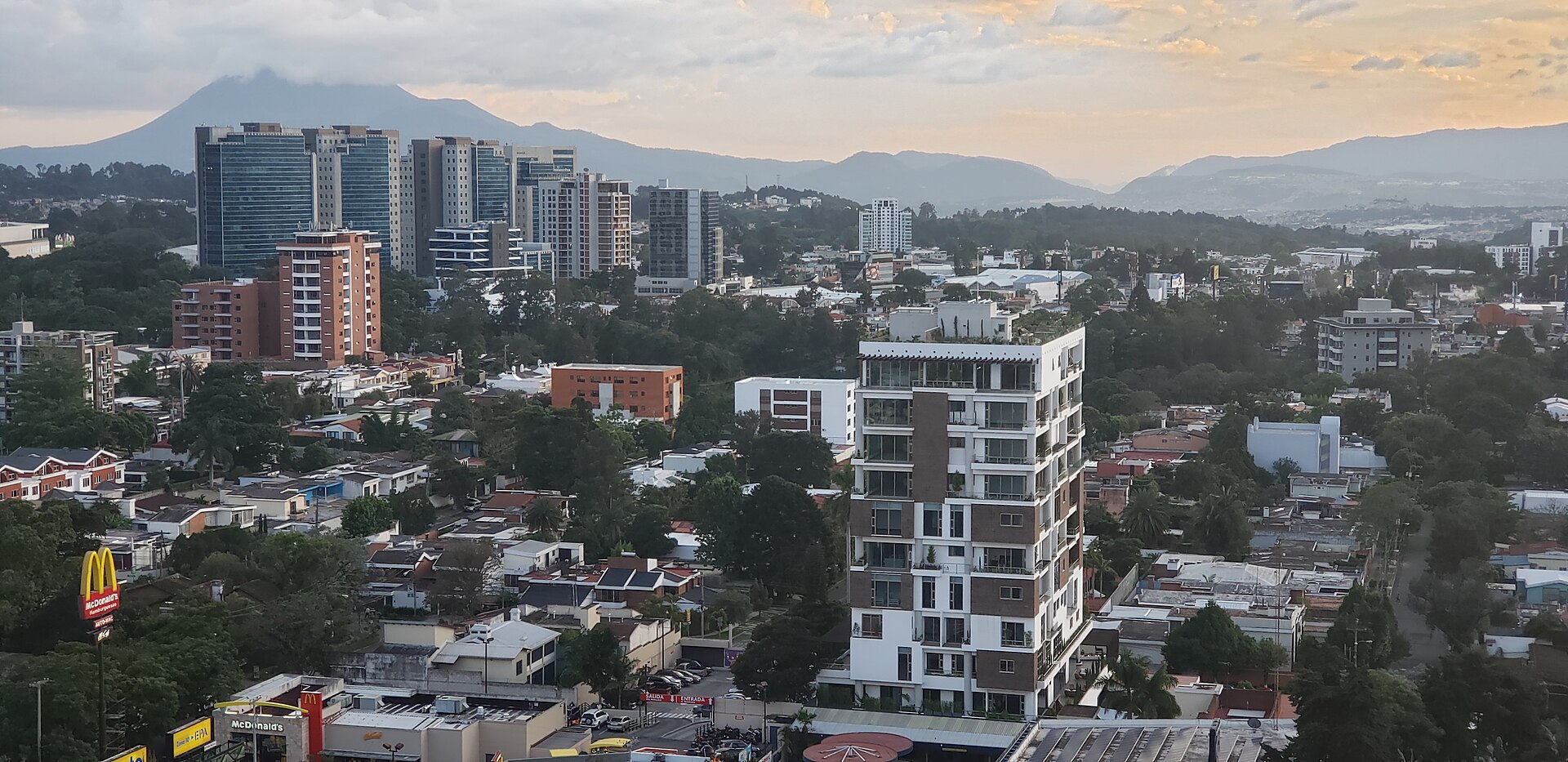 Houses & Apartment Buildings in Guatemala City