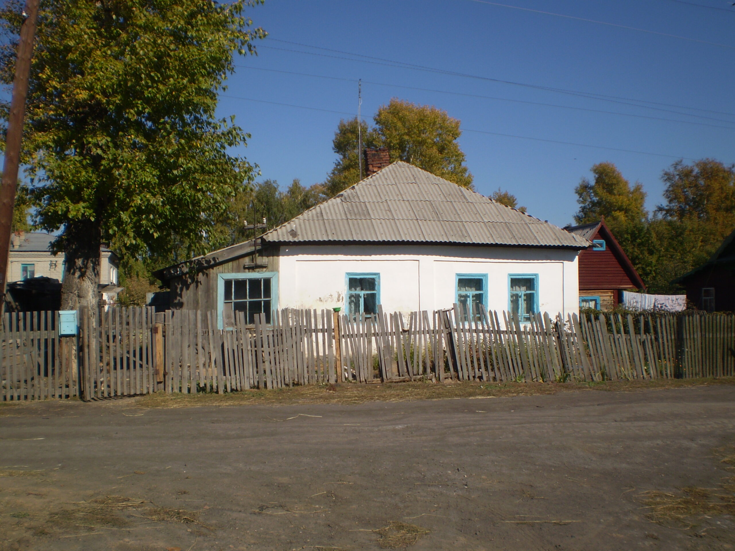 Пос.Комсомольский, Привокзальная, частный дом. - panoramio